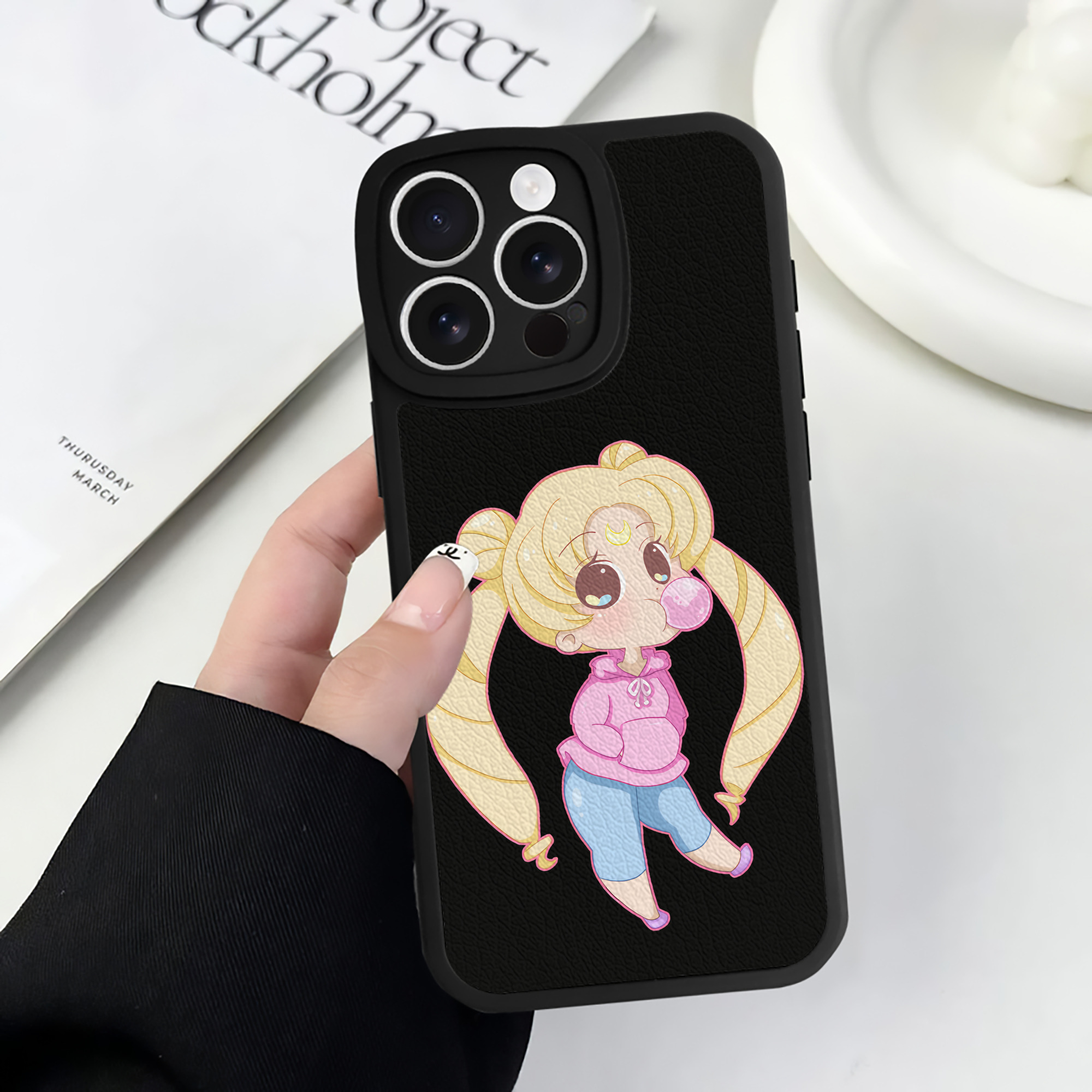 （画像用） 美少女戦士セーラームーン 愛野 美奈子 あいの みなこ Sailor Moon Aino Minako 【iPhone 16シリーズ対応】シリコンスマホケース（レザー調） 材質：シリコン